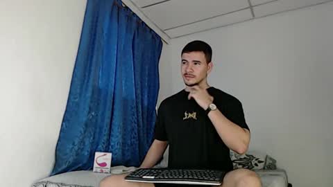Snapshot of jeycob_happy97 chatting on March 9, 9:36 pm Juan David online show from March 9, 9:36 pm