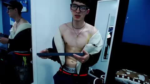 Jheampiero online show from October 25, 1:57 pm