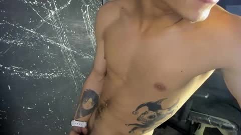 jhoanleandro online show from May 15, 11:24 pm