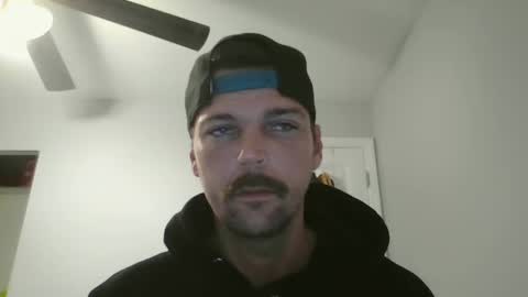 jholls online show from February 8, 4:36 pm