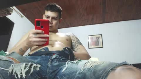 jhon tommy online show from December 4, 2:09 am