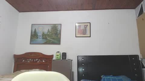 jhon tommy online show from December 24, 12:11 pm