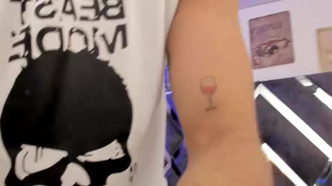 Snapshot of jhonny_flames7 chatting on March 12, 3:57 am jhonny online show from March 12, 3:57 am