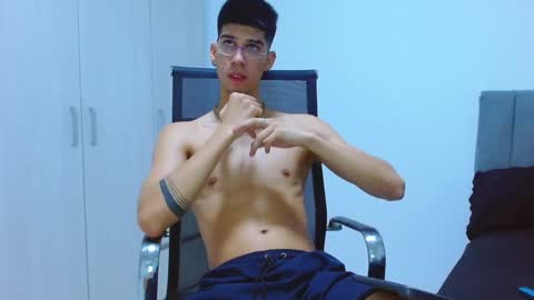 jhony_sex3 online show from October 2, 6:39 am