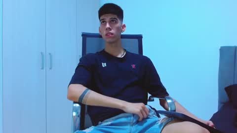 jhony_sex3 online show from November 8, 12:19 pm