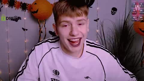 Snapshot of jimmie_hot chatting on October 22, 9:13 am your dream online show from October 22, 9:13 am