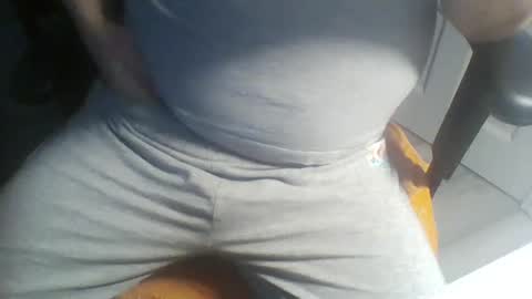 Snapshot of jimmychongax chatting on December 8, 11:24 am Jimmychongax online show from December 8, 11:24 am