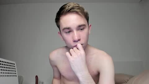Snapshot of jimyti_bad_boy chatting on January 21, 5:39 am jimyti_bad_boy online show from January 21, 5:39 am