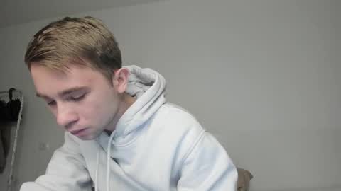 Snapshot of jimyti_bad_boy chatting on January 19, 6:42 am jimyti_bad_boy online show from January 19, 6:42 am