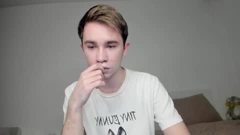 Snapshot of jimyti_bad_boy chatting on February 2, 4:37 am jimyti_bad_boy online show from February 2, 4:37 am