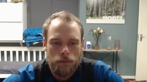 Snapshot of jjameson41 chatting on October 22, 4:38 am JamesJan van Rebel online show from October 22, 4:38 am
