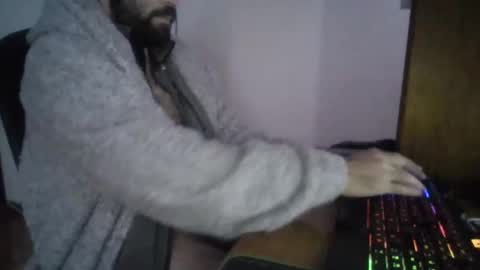 joaodias_18 online show from January 14, 10:44 pm