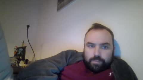 joaodias_18 online show from January 1, 11:29 pm