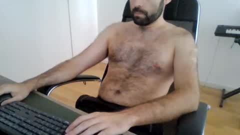 joaodias_18 online show from August 1, 9:52 am