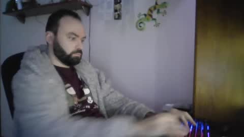 joaodias_18 online show from March 7, 1:42 am