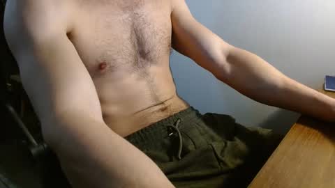 Snapshot of jock98 chatting on January 4, 5:16 pm jock98 online show from January 4, 5:16 pm