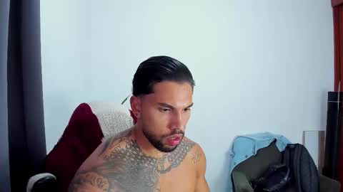 joe_esthetic online show from October 25, 10:22 pm