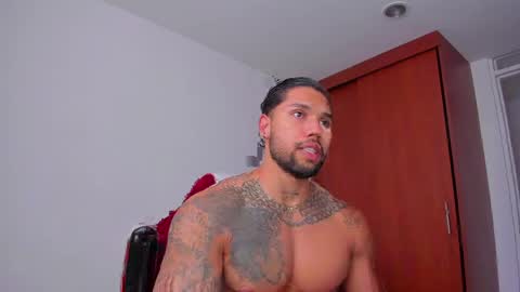 joe_esthetic online show from April 14, 8:19 pm