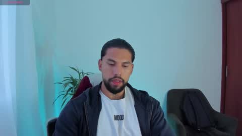 joe_esthetic online show from January 7, 11:26 am