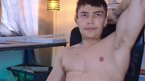 Snapshot of joeh_jonas chatting on October 13, 3:18 pm joeh_jonas online show from October 13, 3:18 pm