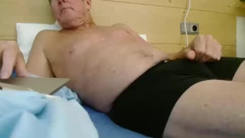 Snapshot of joesmithward chatting on March 4, 12:12 pm joesmithward online show from March 4, 12:12 pm