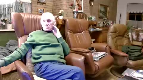 johan7 heet online show from December 17, 5:08 pm