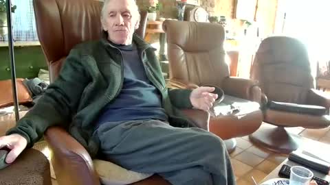 Snapshot of johan7_heet chatting on January 13, 1:28 pm johan7 heet online show from January 13, 1:28 pm