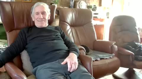 Snapshot of johan7_heet chatting on February 21, 3:10 pm johan7 heet online show from February 21, 3:10 pm