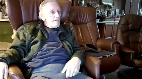 Snapshot of johan7_heet chatting on January 2, 3:51 pm johan7 heet online show from January 2, 3:51 pm