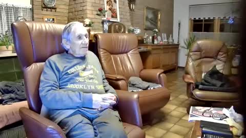 Snapshot of johan7_heet chatting on December 27, 9:43 pm johan7 heet online show from December 27, 9:43 pm