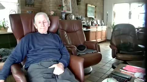 Snapshot of johan7_heet chatting on December 29, 2:31 pm johan7 heet online show from December 29, 2:31 pm