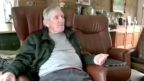 Snapshot of johan7_heet chatting on January 29, 2:32 pm johan7 heet online show from January 29, 2:32 pm