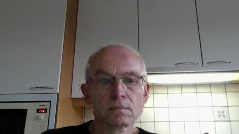 johanforu online show from November 1, 4:11 pm