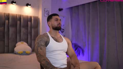 john online show from February 6, 12:07 am