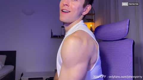 Snapshot of johnnnyhorny chatting on October 7, 5:06 pm Johnny online show from October 7, 5:06 pm