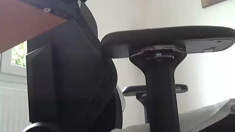 Snapshot of johnnyscum80 chatting on December 10, 1:22 pm Johnnyscum80 online show from December 10, 1:22 pm