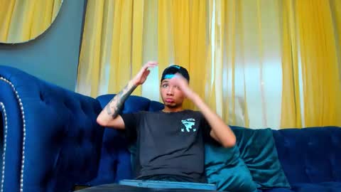 Snapshot of johnnystoorm chatting on October 21, 7:39 pm johnnystoorm online show from October 21, 7:39 pm