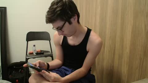 johnresmain online show from April 4, 6:49 pm