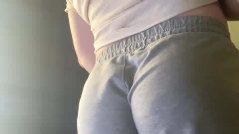 jon3983 online show from April 16, 7:08 am