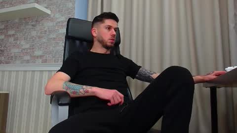 JonahShaw online show from December 15, 5:48 am