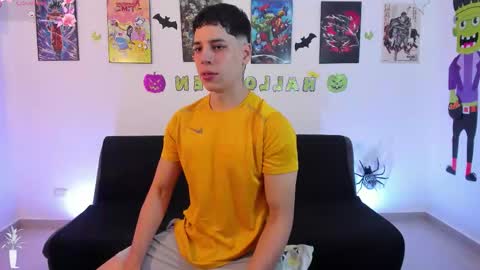 Instagram jonathanfit14 online show from October 18, 9:20 pm