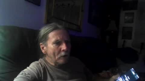 Jonelvis123456 online show from August 2, 7:39 am