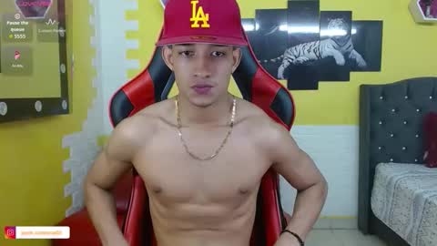 jose_sexycumm online show from November 25, 8:00 pm