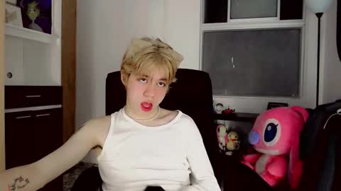 joseon_cute online show from April 30, 1:12 am