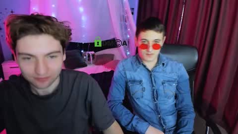 joseph_bear_ online show from February 2, 7:55 pm