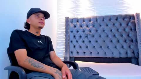 joseph_vans online show from June 1, 3:40 am