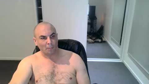 josh_aus333 online show from October 15, 12:24 pm