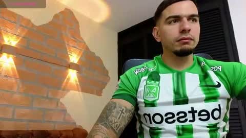 josh_miller01 online show from July 8, 1:26 pm