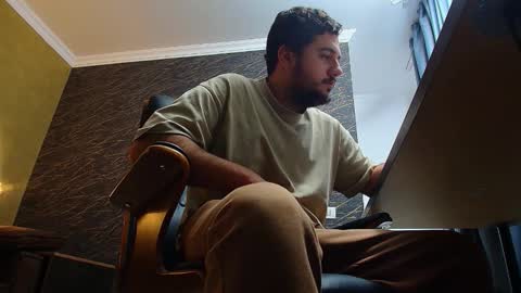 JoshKnight online show from November 30, 7:32 am