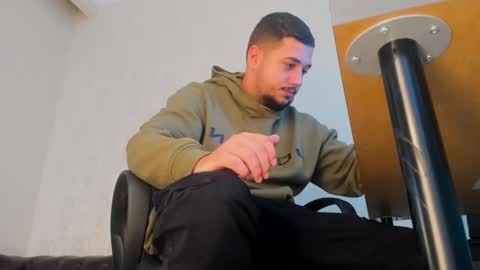 Snapshot of joshknights chatting on October 8, 5:45 am JoshKnight online show from October 8, 5:45 am